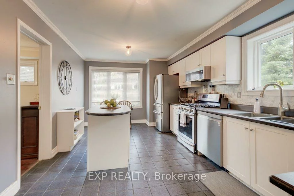 5865, Dalebrook, Central Erin Mills, Mississauga