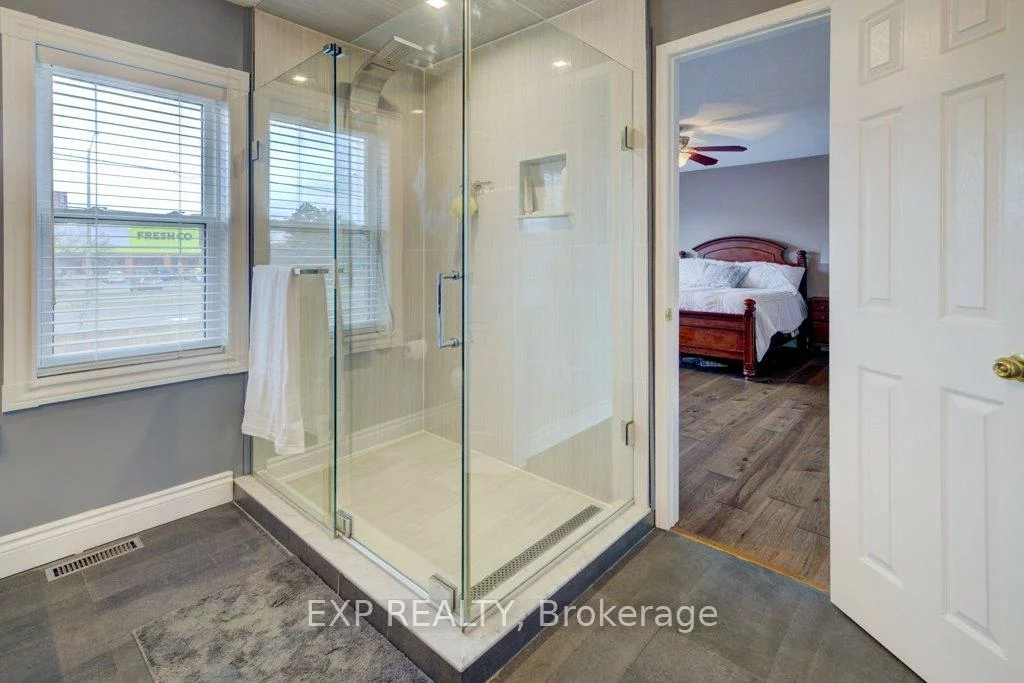 5865, Dalebrook, Central Erin Mills, Mississauga