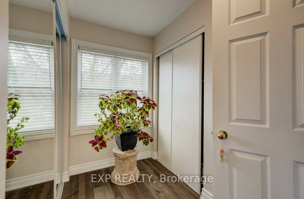 5865, Dalebrook, Central Erin Mills, Mississauga