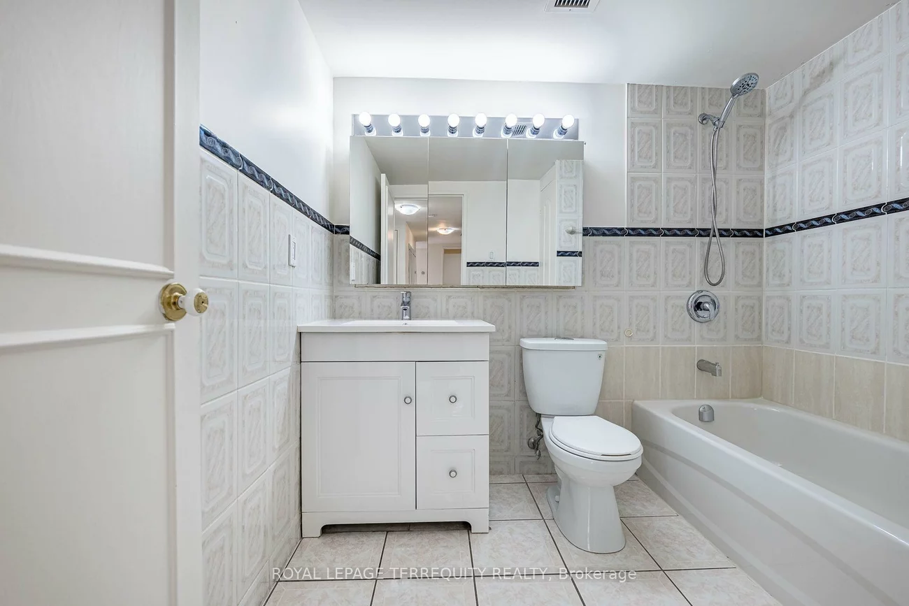 1333, Bloor, Applewood, Mississauga