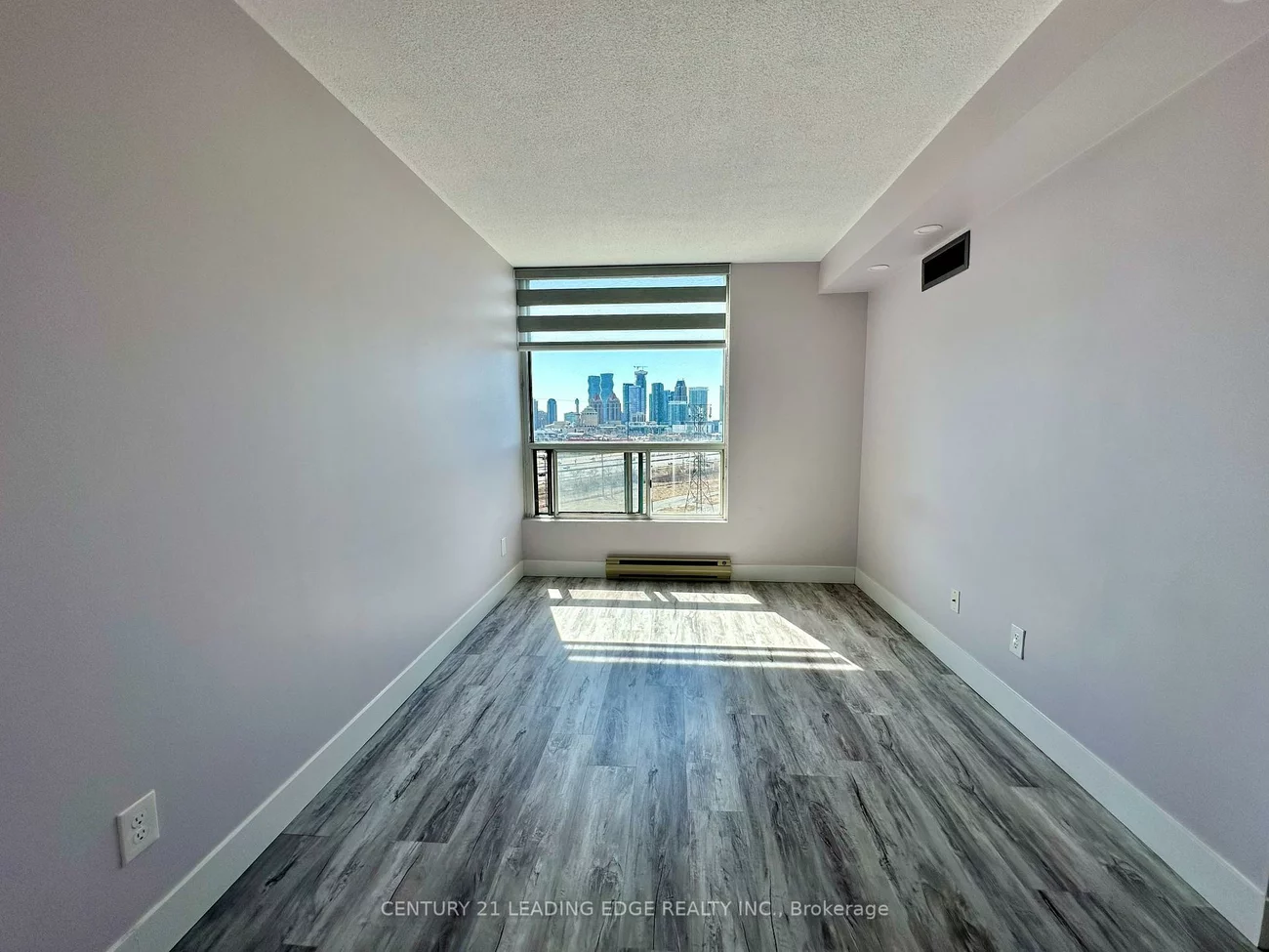 4460, TUCANA, Hurontario, Mississauga