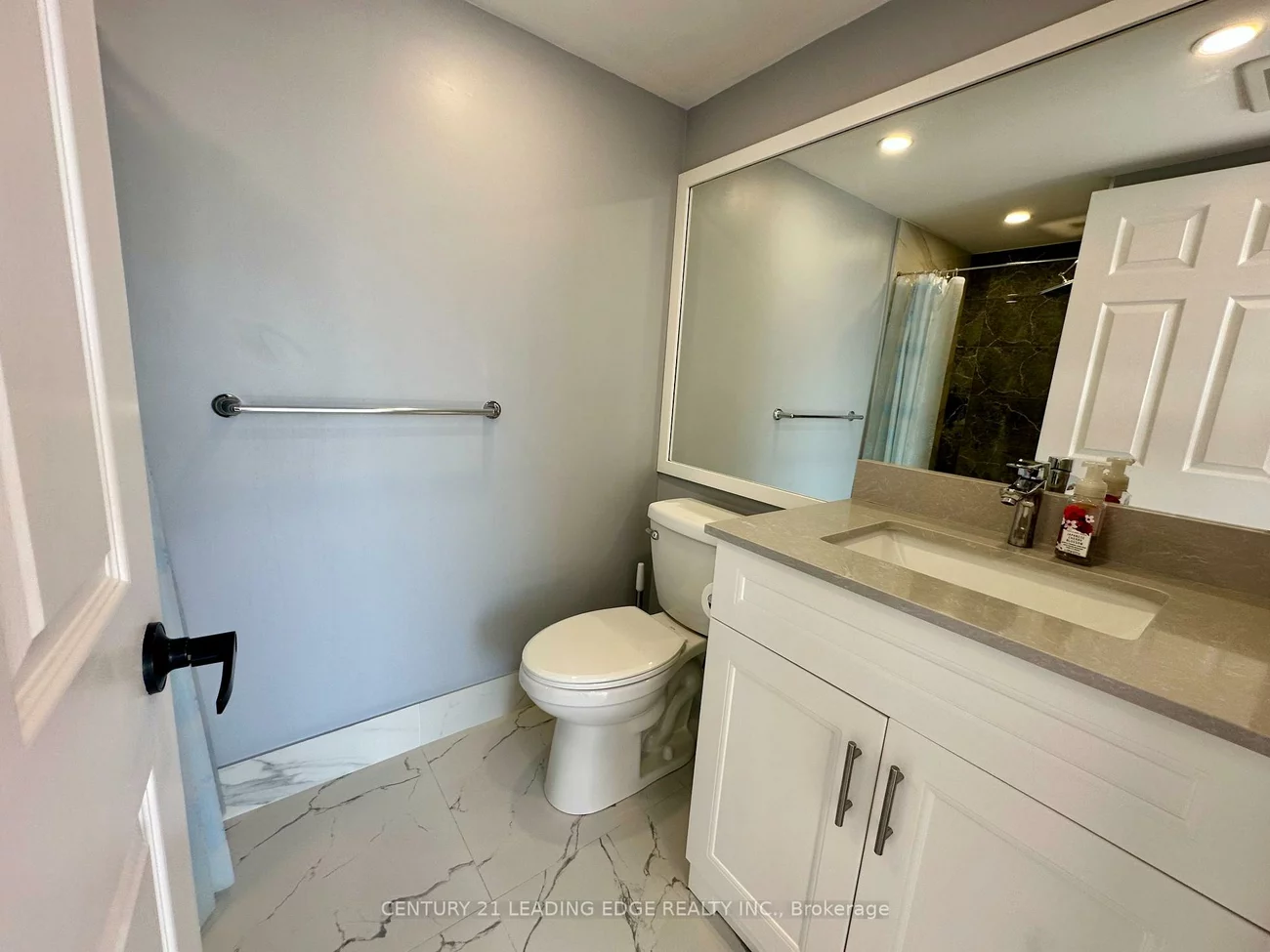 4460, TUCANA, Hurontario, Mississauga