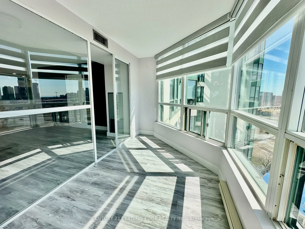 4460, TUCANA, Hurontario, Mississauga