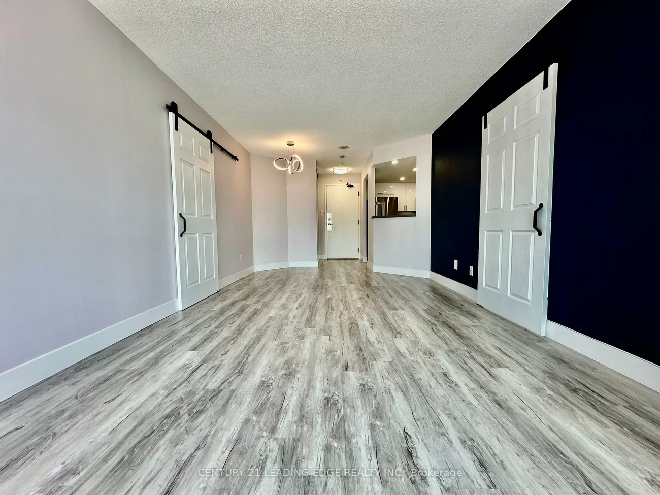 4460, TUCANA, Hurontario, Mississauga