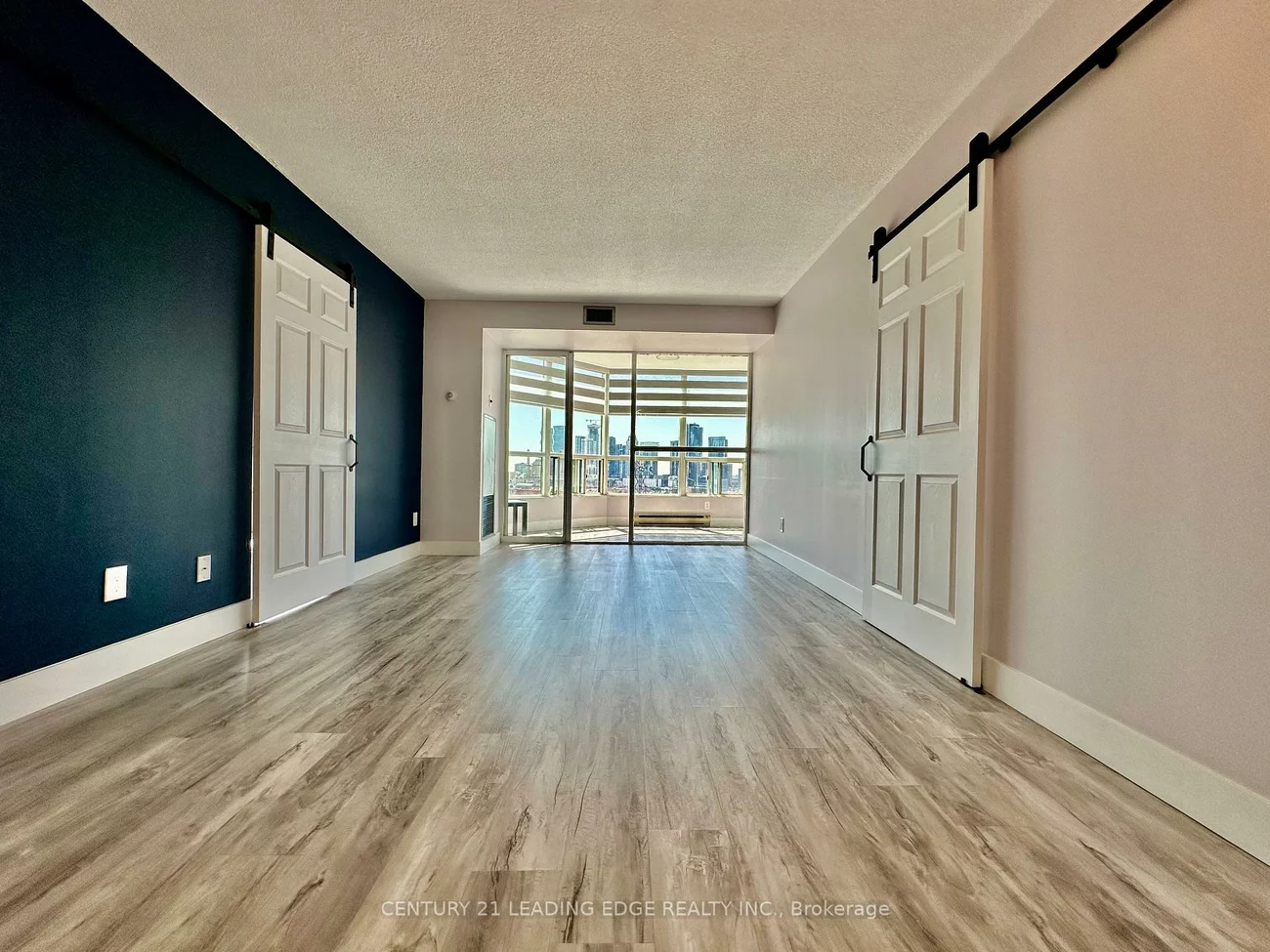 4460, TUCANA, Hurontario, Mississauga