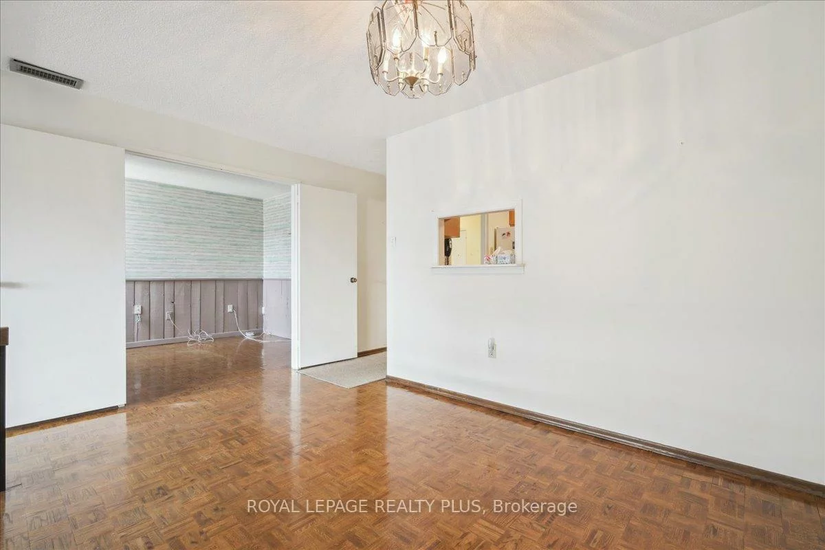 965, Inverhouse, Clarkson, Mississauga