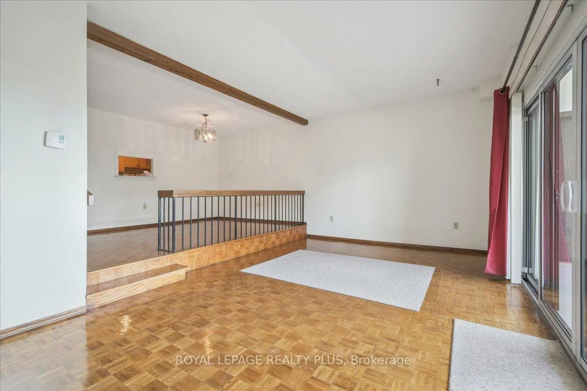 965, Inverhouse, Clarkson, Mississauga