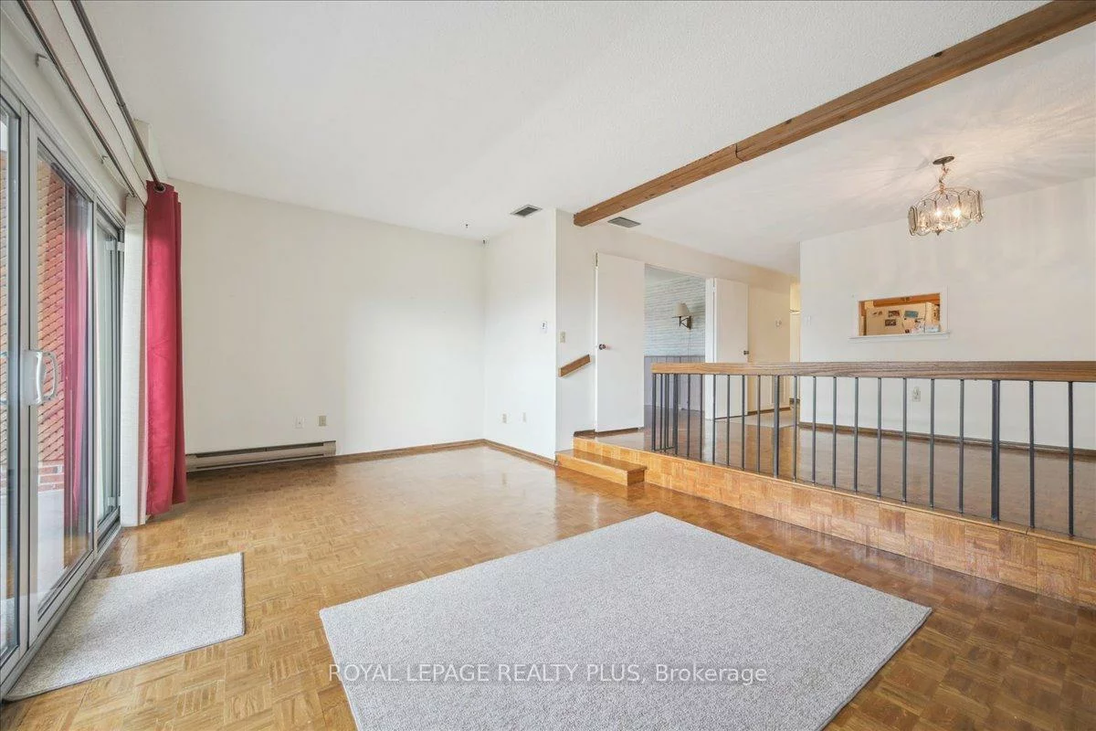 965, Inverhouse, Clarkson, Mississauga