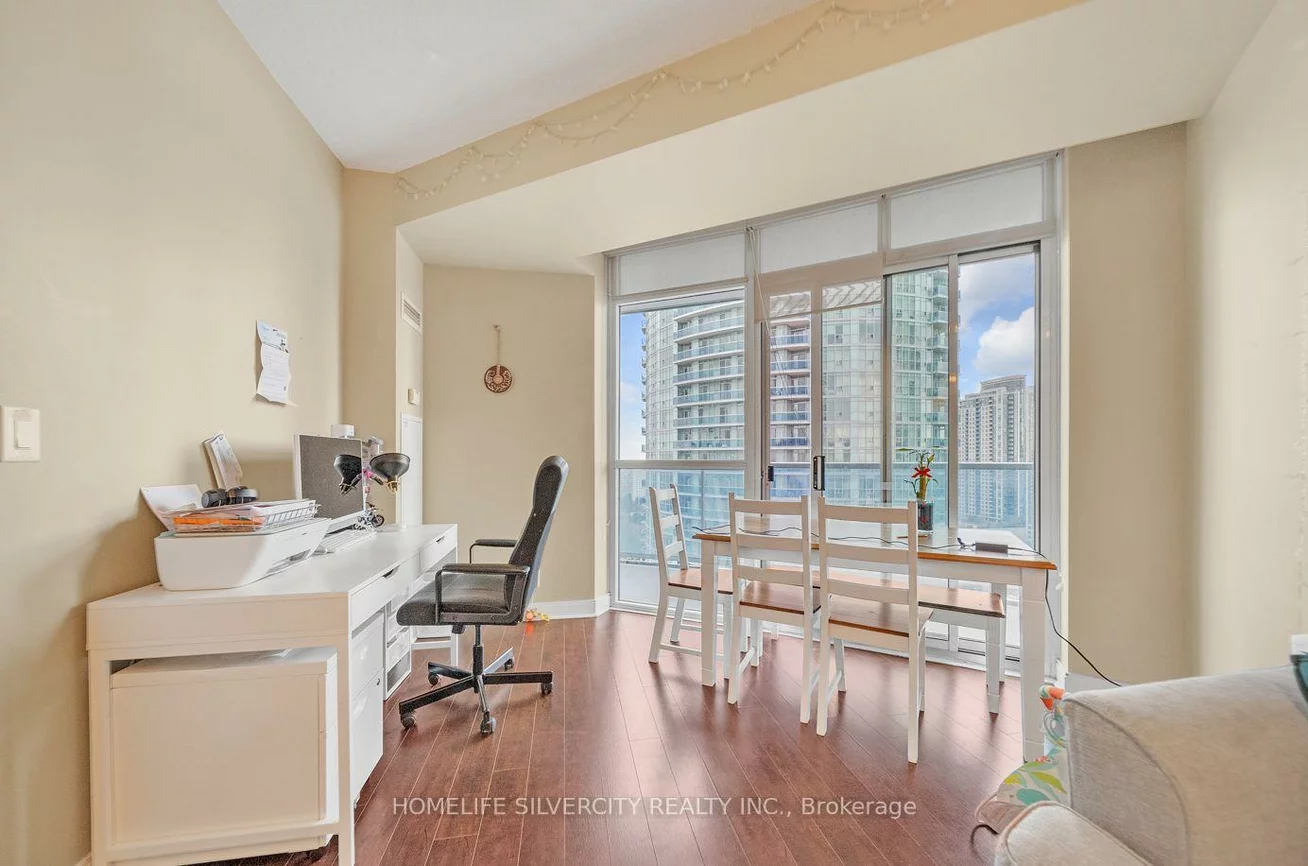 80, Absolute, City Centre, Mississauga
