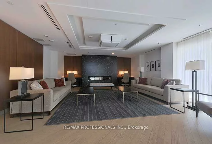 1575, Lakeshore, Clarkson, Mississauga