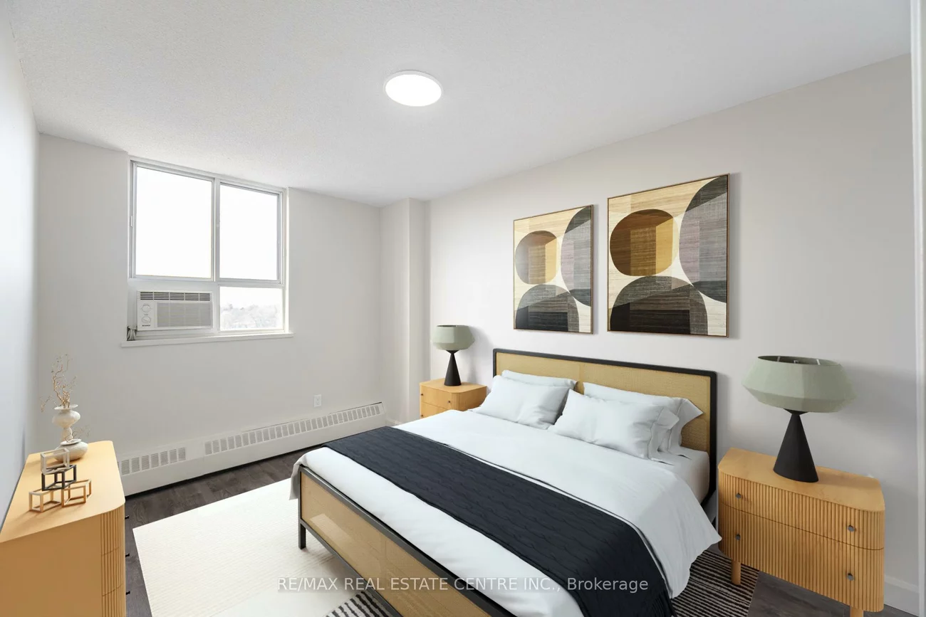 1615, Bloor, Applewood, Mississauga
