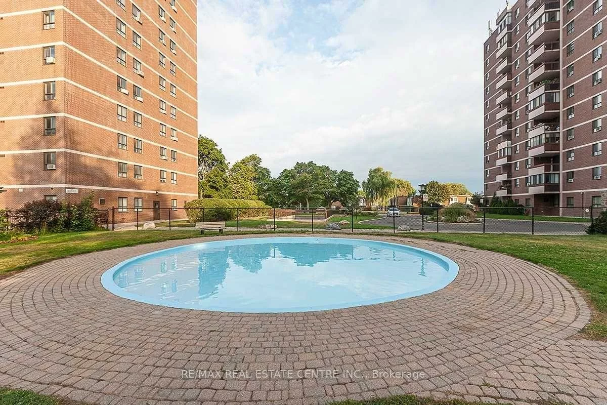 1615, Bloor, Applewood, Mississauga