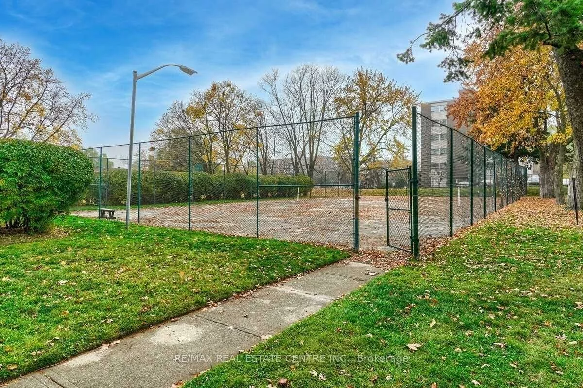 1615, Bloor, Applewood, Mississauga