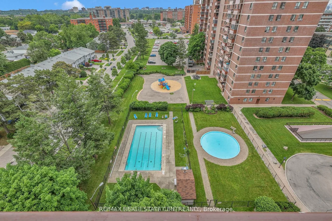 1615, Bloor, Applewood, Mississauga