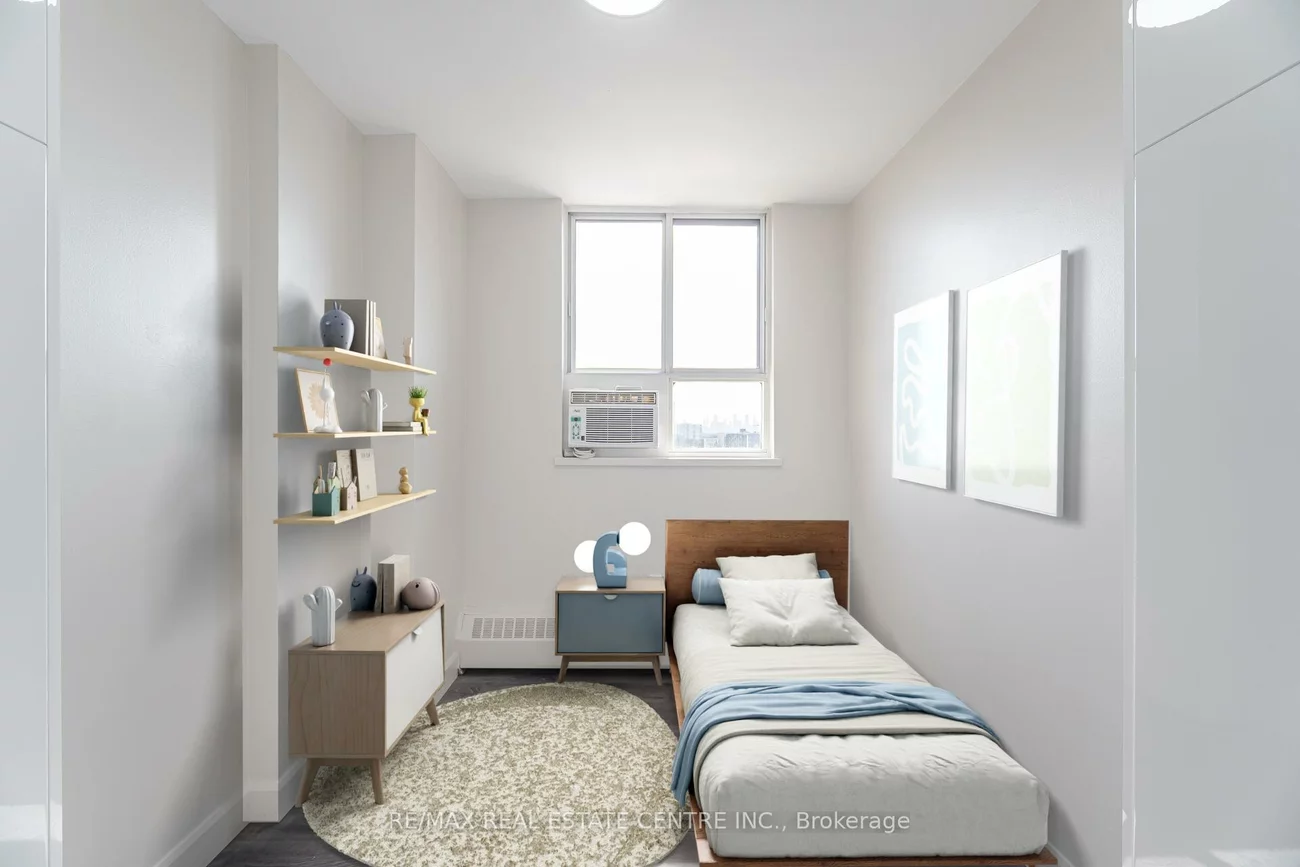 1615, Bloor, Applewood, Mississauga