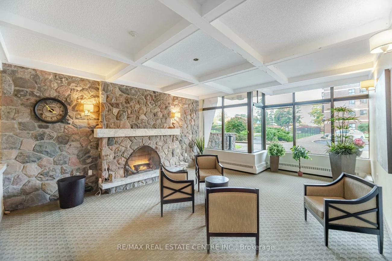 1615, Bloor, Applewood, Mississauga