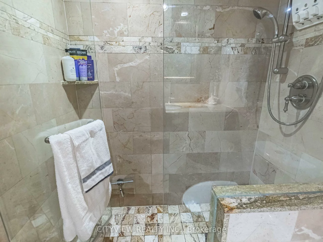 3700, Kaneff, Mississauga Valleys, Mississauga