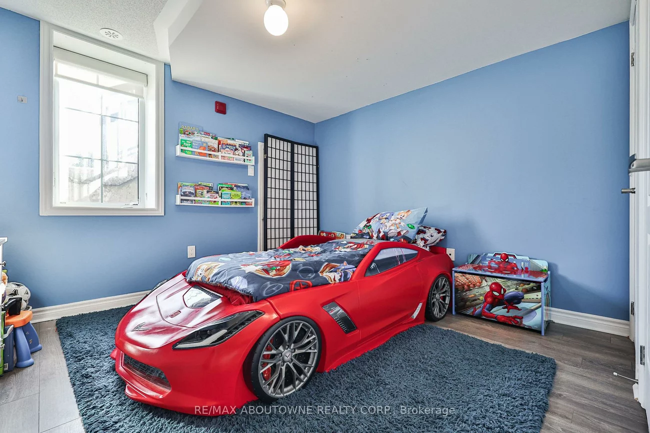 73, Armdale, Hurontario, Mississauga