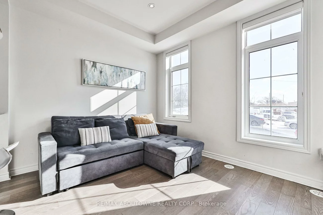 73, Armdale, Hurontario, Mississauga