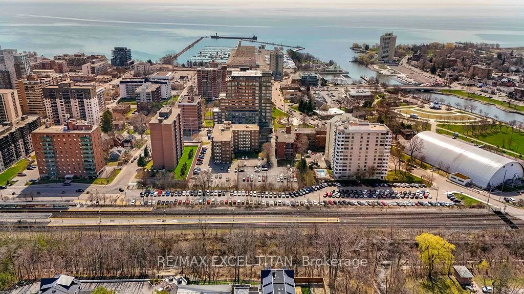 21, Park, Port Credit, Mississauga