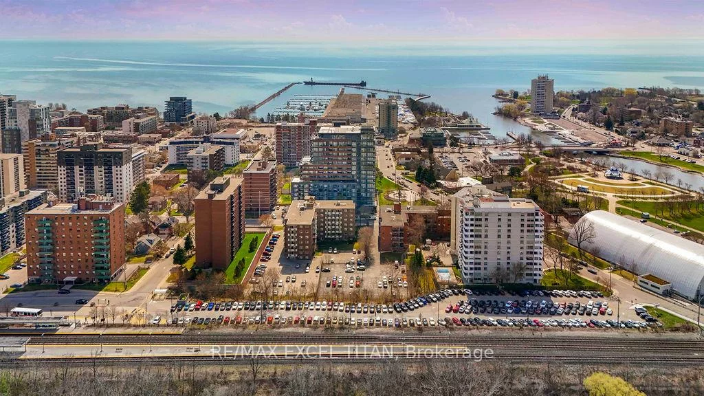 21, Park, Port Credit, Mississauga