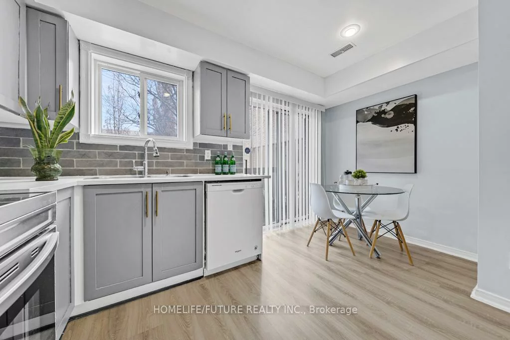1050, Bristol, East Credit, Mississauga
