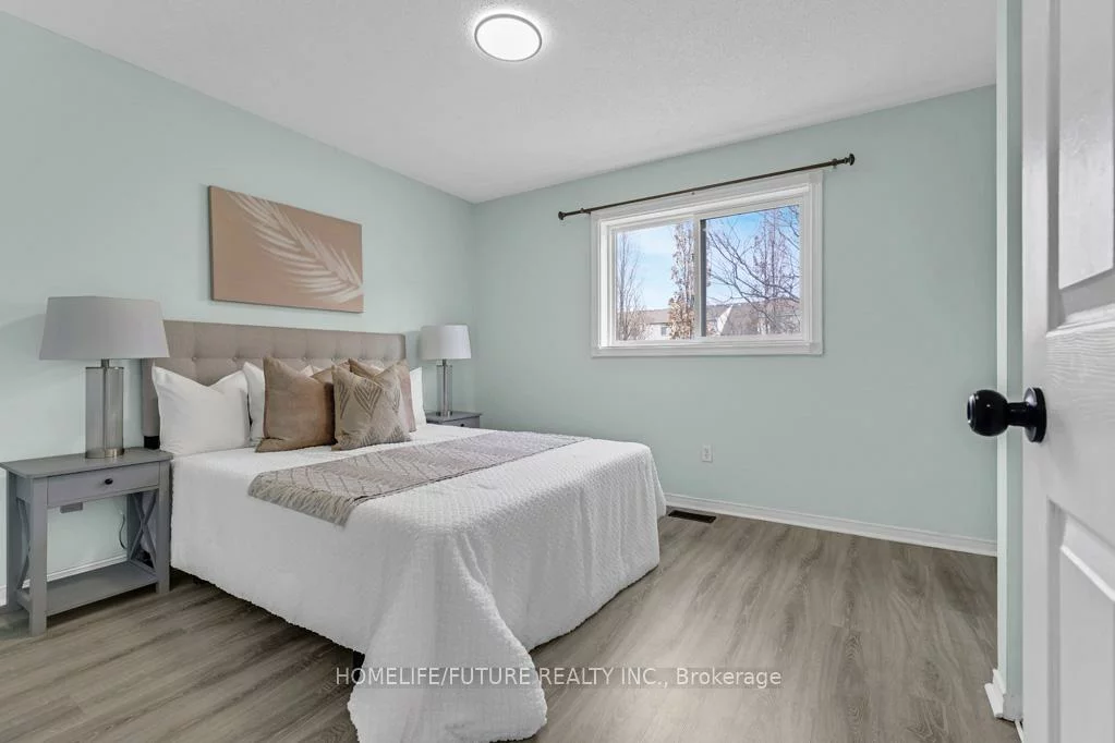 1050, Bristol, East Credit, Mississauga