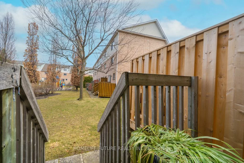 1050, Bristol, East Credit, Mississauga