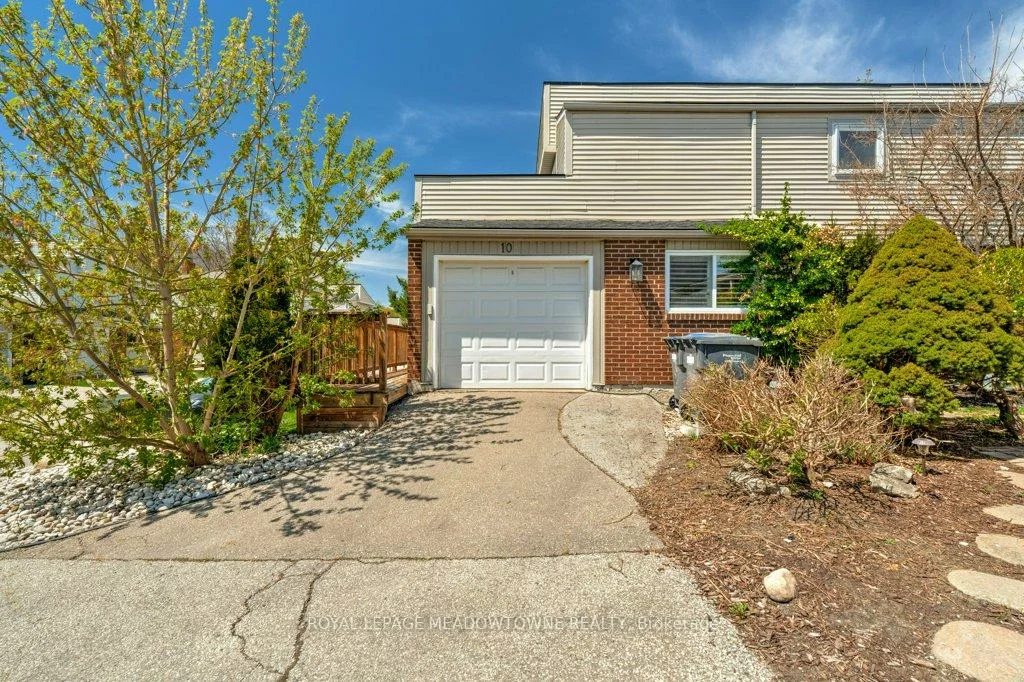 336, Queen, Streetsville, Mississauga