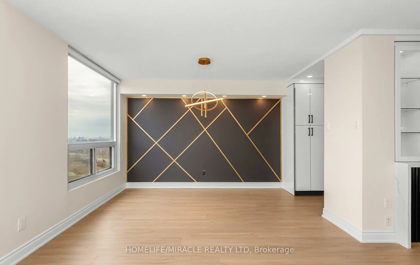 4450, Tucana, Hurontario, Mississauga