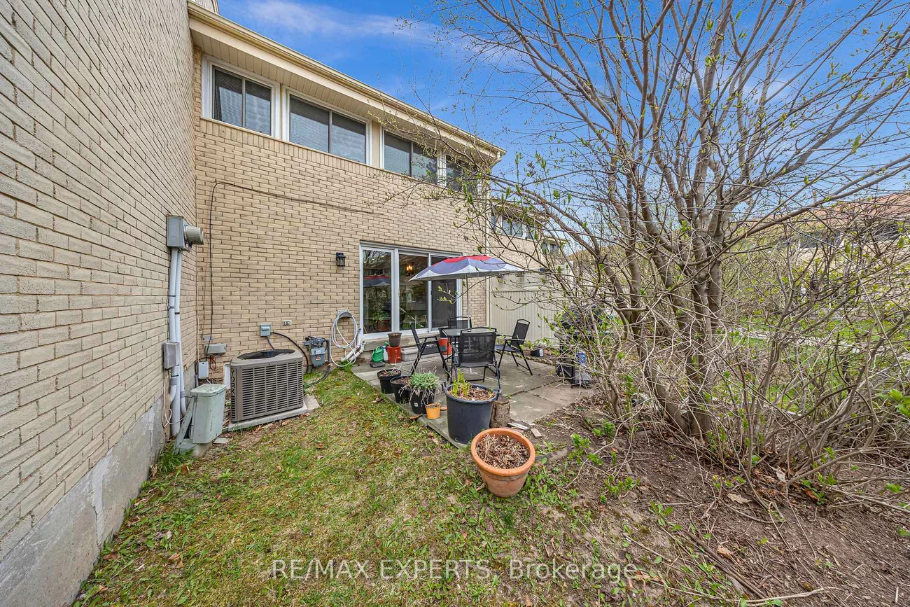 2676, Folkway, Erin Mills, Mississauga
