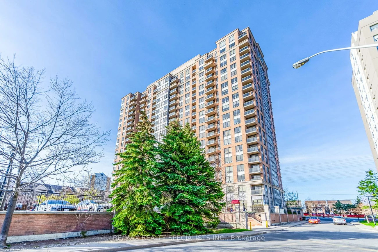 55, Strathaven, Hurontario, Mississauga