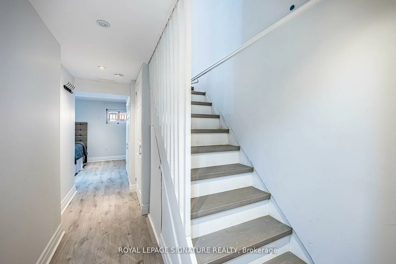 2445, Homelands, Sheridan, Mississauga