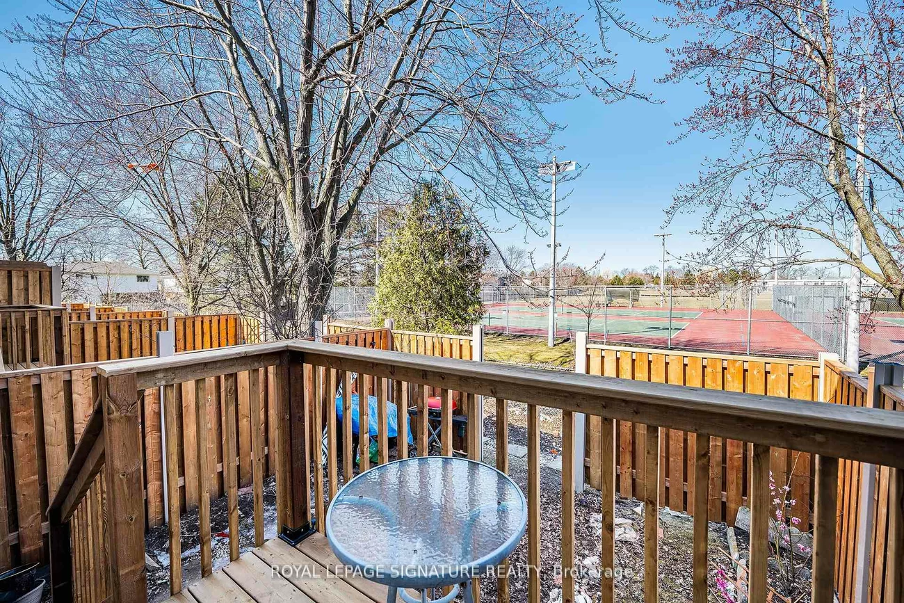 2445, Homelands, Sheridan, Mississauga
