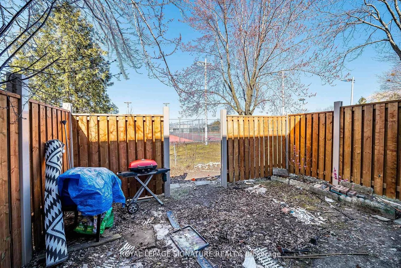 2445, Homelands, Sheridan, Mississauga