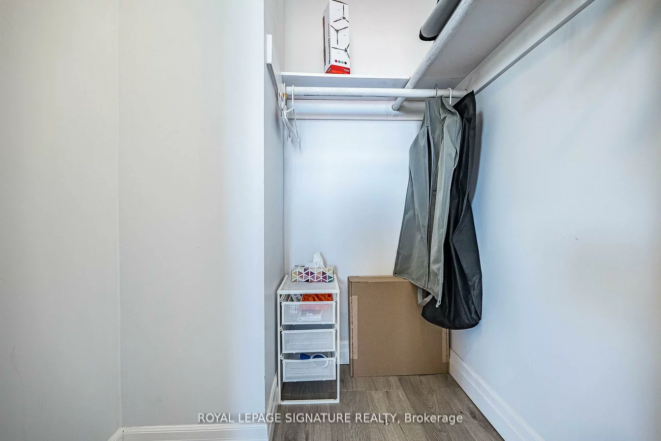 2445, Homelands, Sheridan, Mississauga