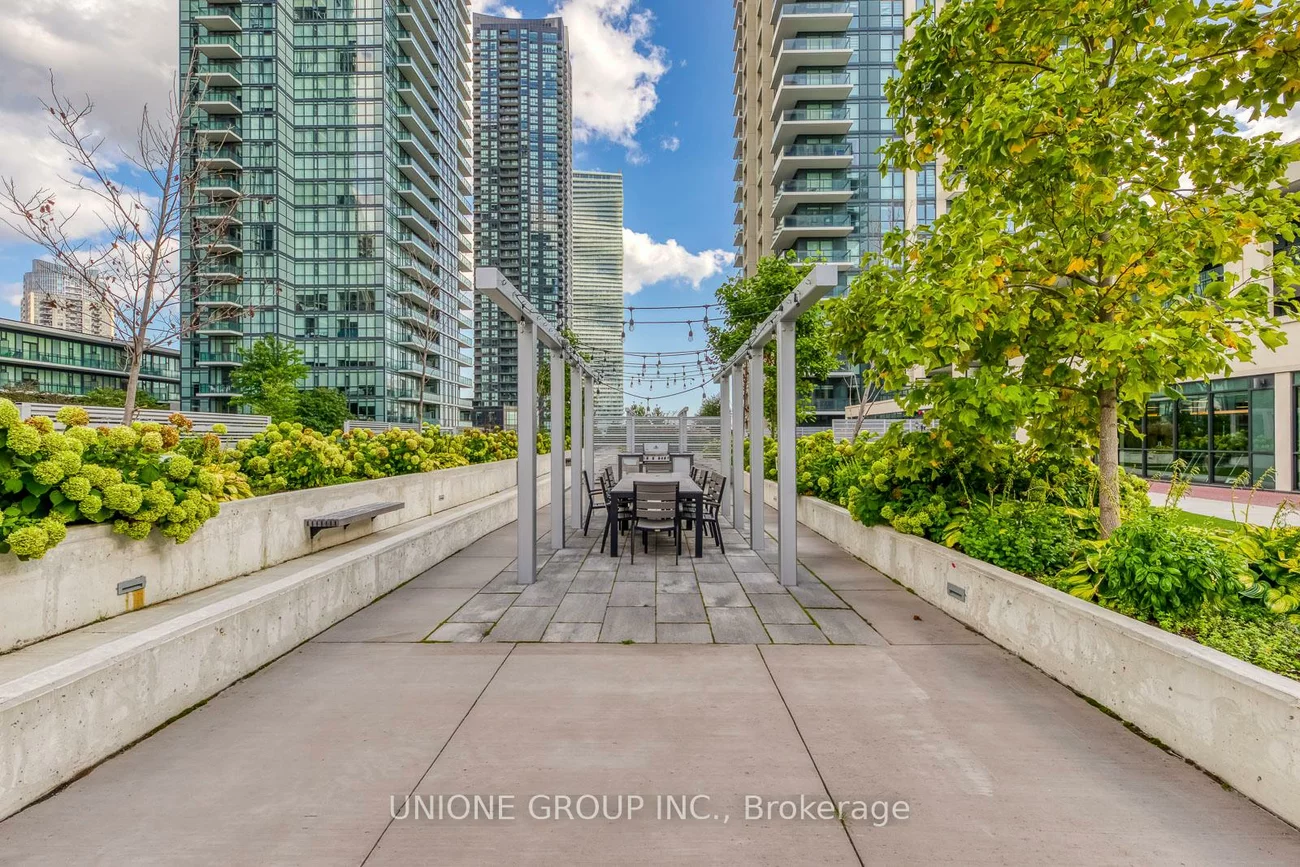 4055, Parkside Village, City Centre, Mississauga