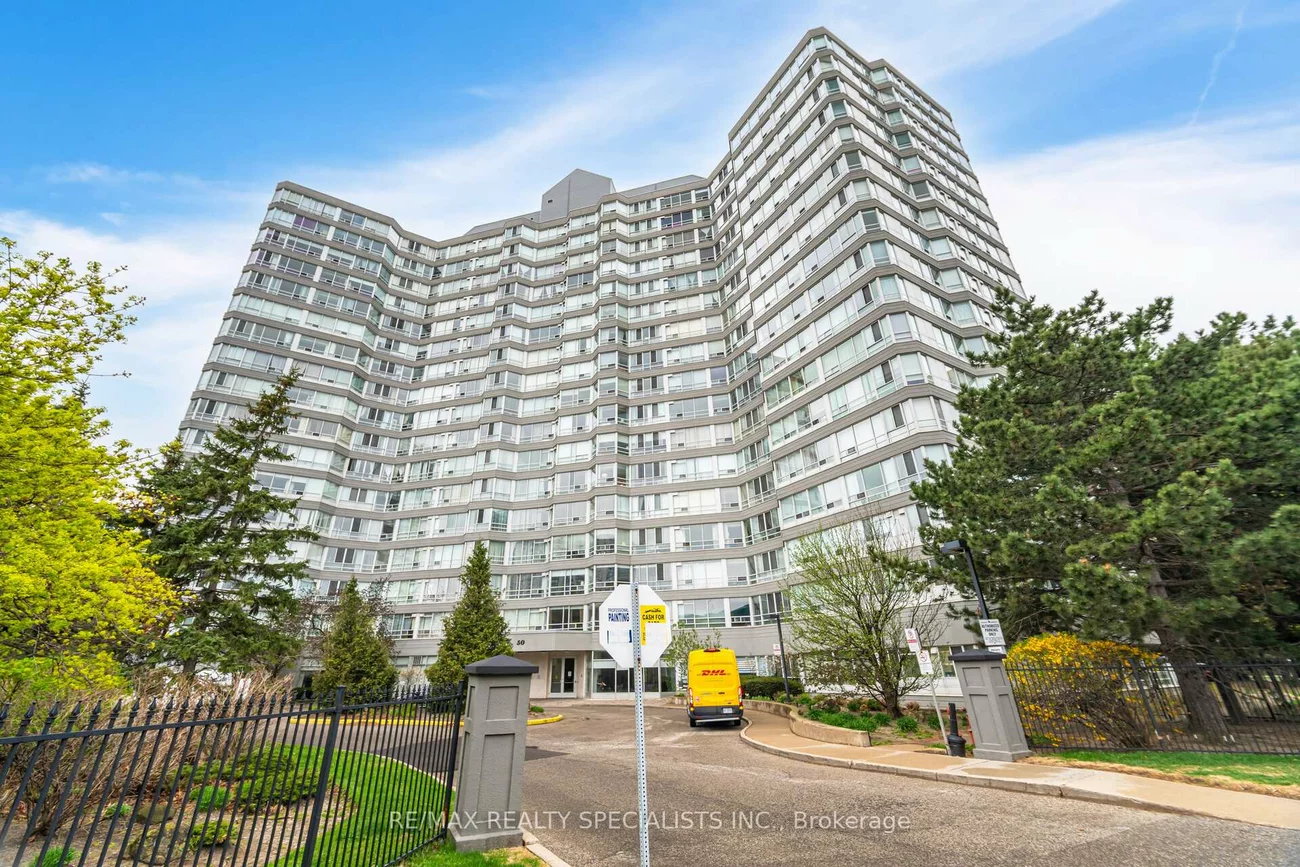 50, Kingsbridge Gdn, Hurontario, Mississauga