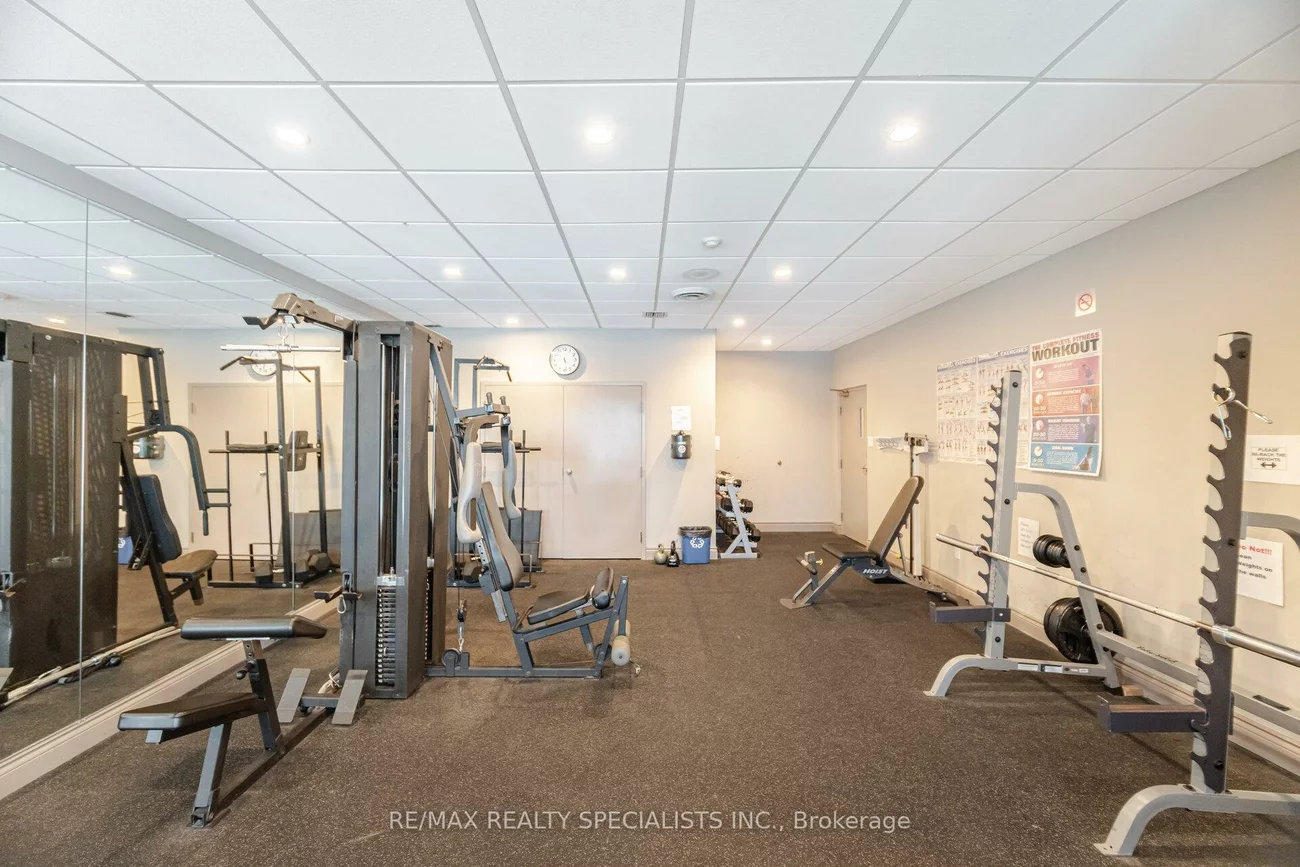 50, Kingsbridge Gdn, Hurontario, Mississauga