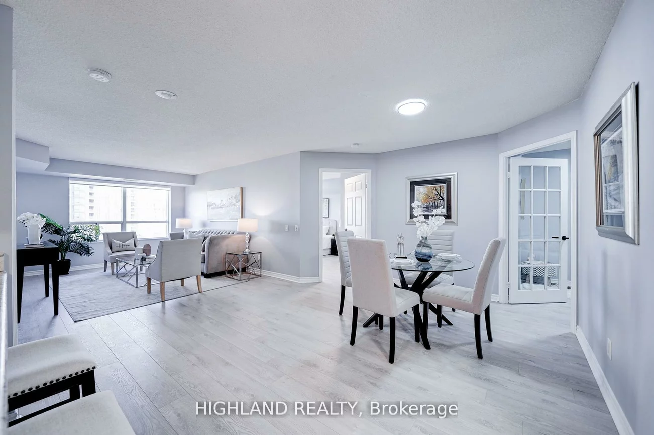 25, Kingsbridge Garden, Hurontario, Mississauga
