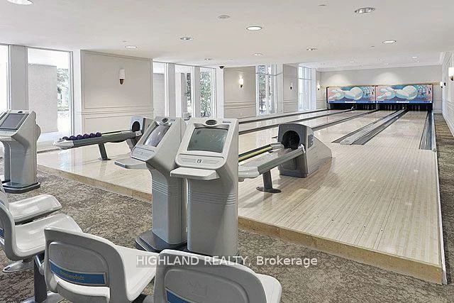 25, Kingsbridge Garden, Hurontario, Mississauga