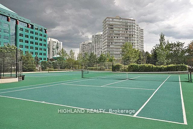 25, Kingsbridge Garden, Hurontario, Mississauga