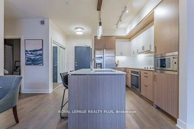 1575, Lakeshore, Clarkson, Mississauga