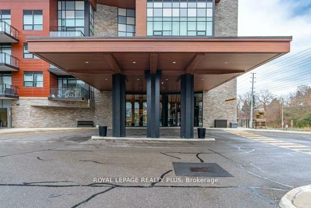 1575, Lakeshore, Clarkson, Mississauga