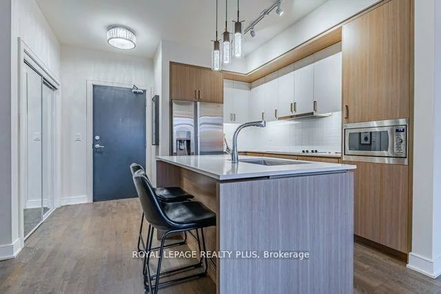 1575, Lakeshore, Clarkson, Mississauga