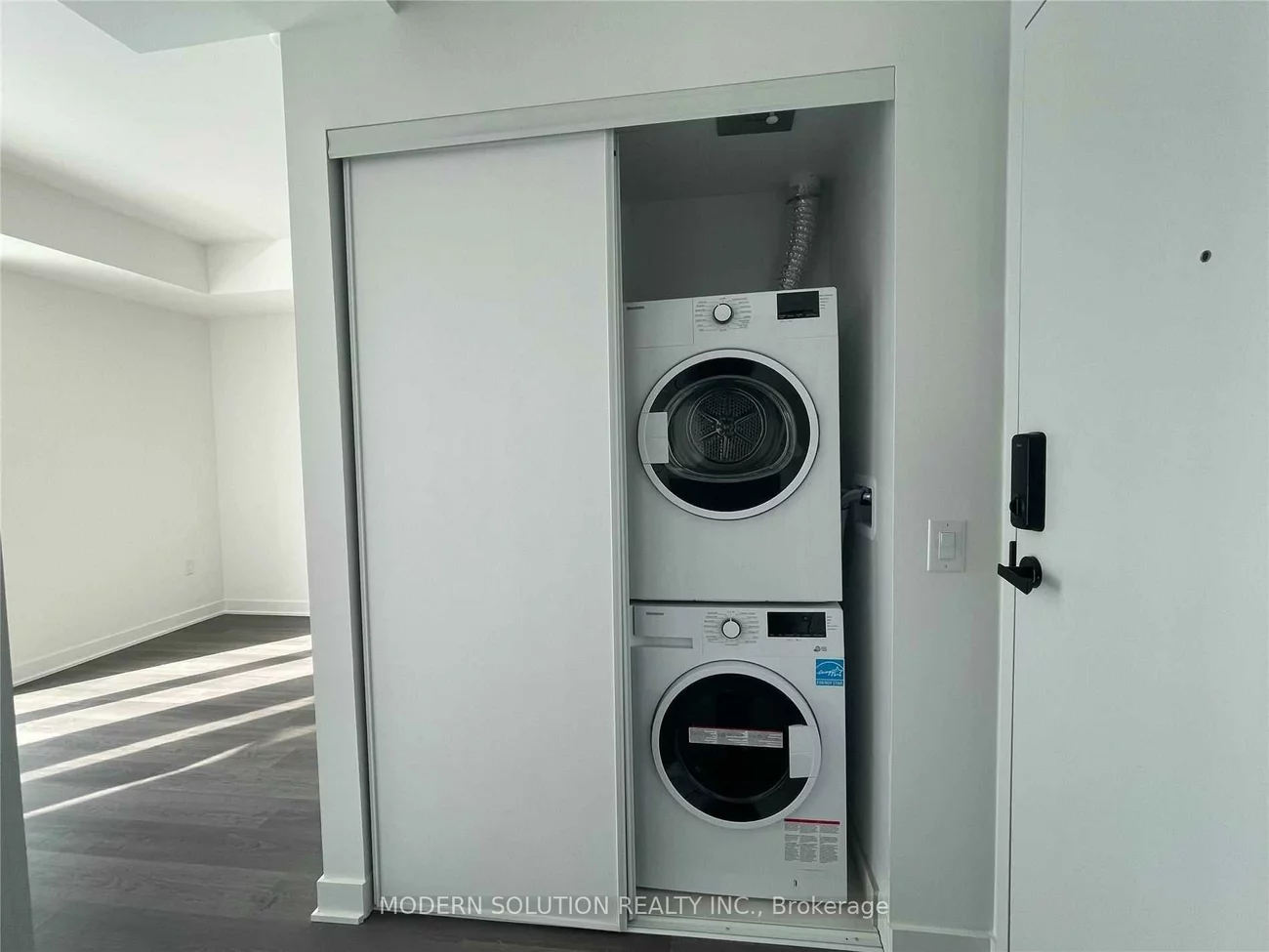 3900, Confederation, City Centre, Mississauga