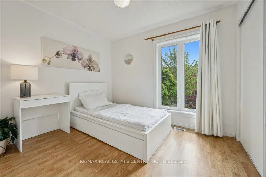 5940, Glen Erin, Central Erin Mills, Mississauga