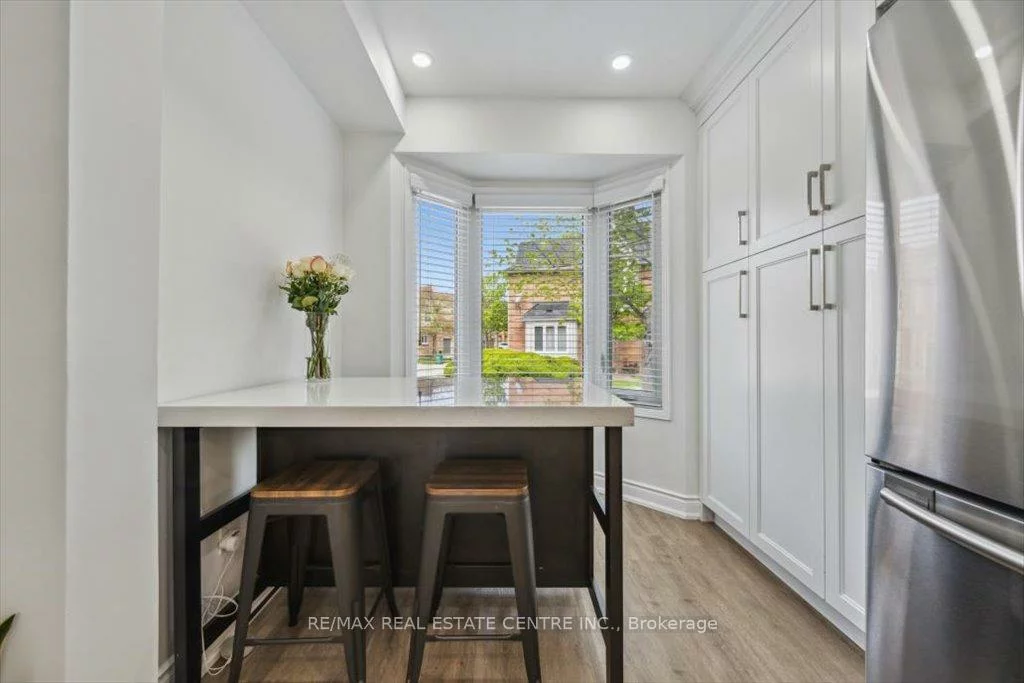 5940, Glen Erin, Central Erin Mills, Mississauga