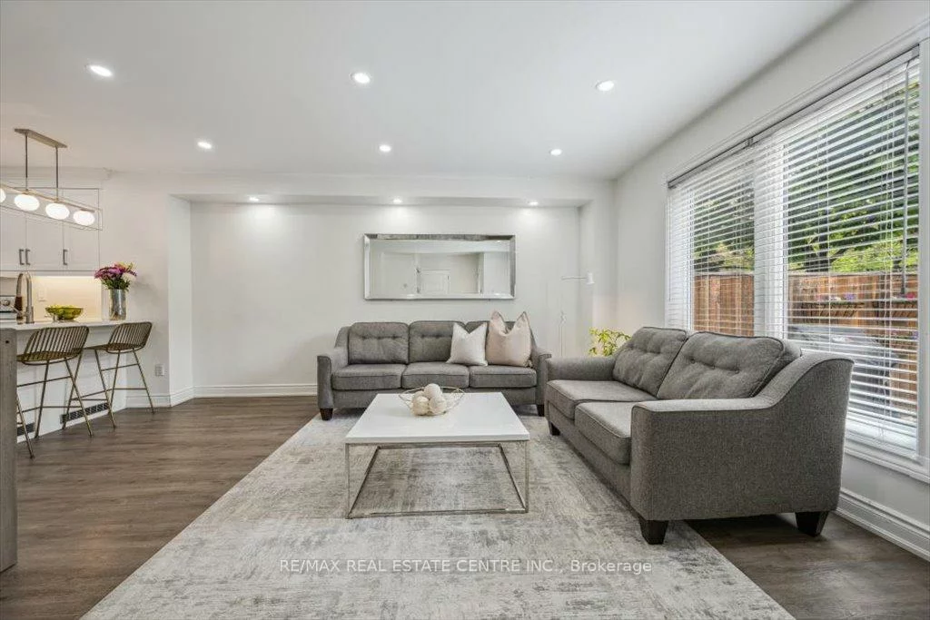 5940, Glen Erin, Central Erin Mills, Mississauga
