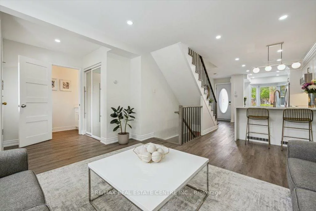 5940, Glen Erin, Central Erin Mills, Mississauga